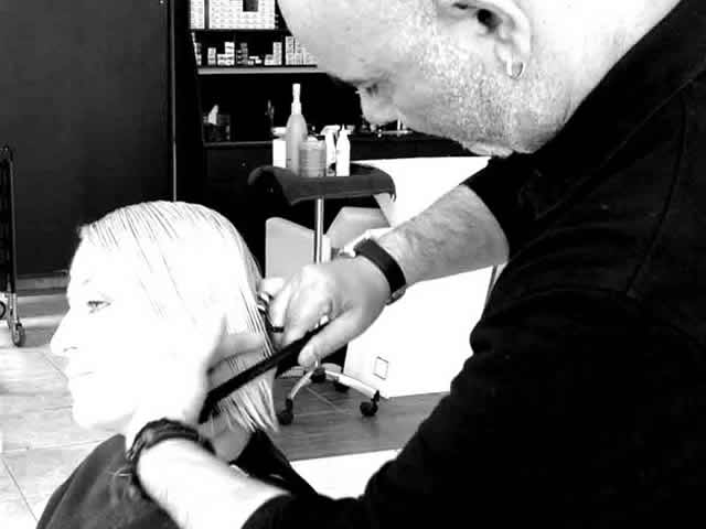 Κομμωτήριο Παλλήνη Τσώνης Κωνσταντίνος le chignon noir